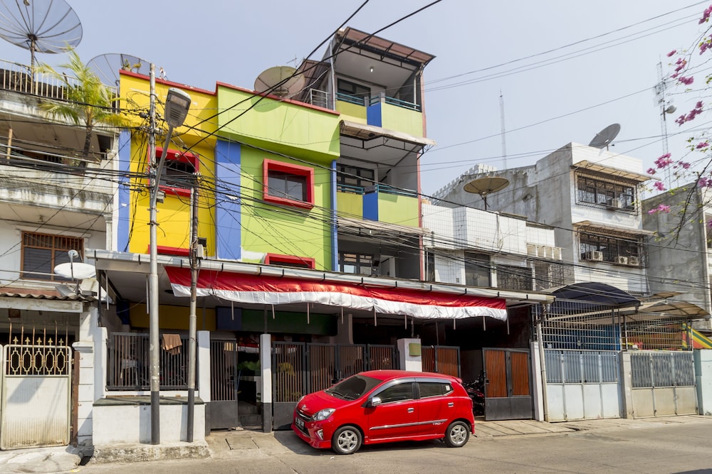 Reddoorz Near Gajah Mada Plaza 2 22/27