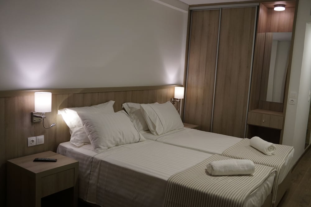 Piraeus Port Hotel 15/34