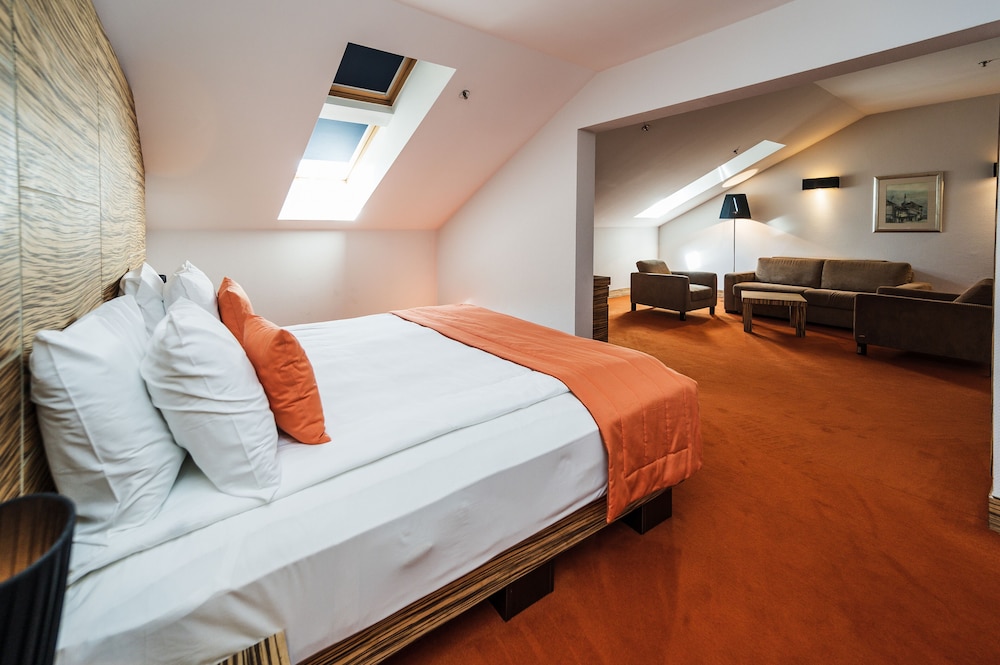 Europe Hotel 13/56