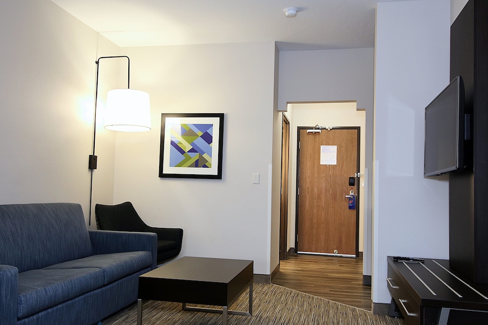 Holiday Inn Express Hotel And Suites Ashland 37/55