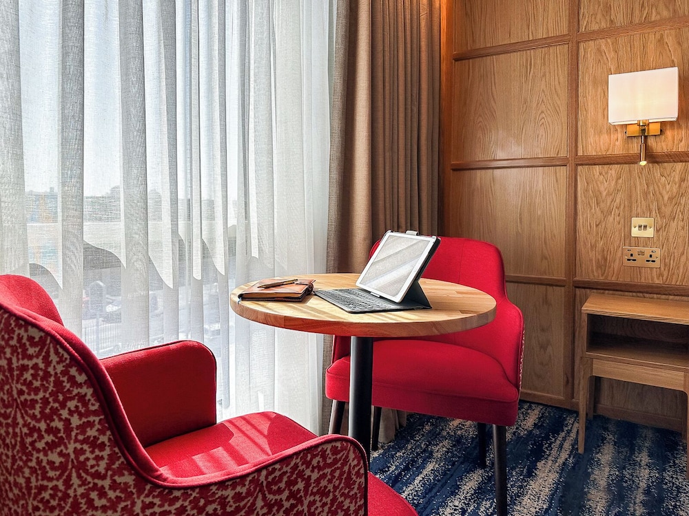 Dublin Skylon Hotel 59/60