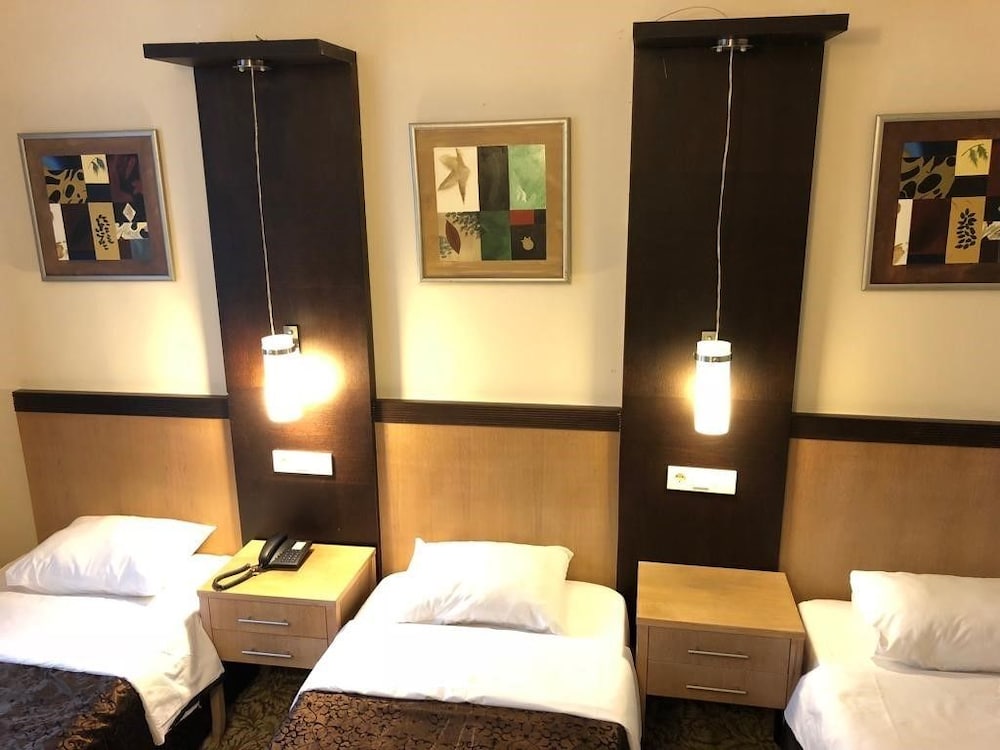 Topkapi Hotel 34/69