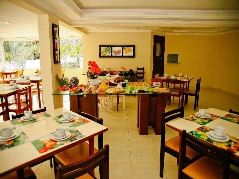 Charme Hotel Guarujá 52/70