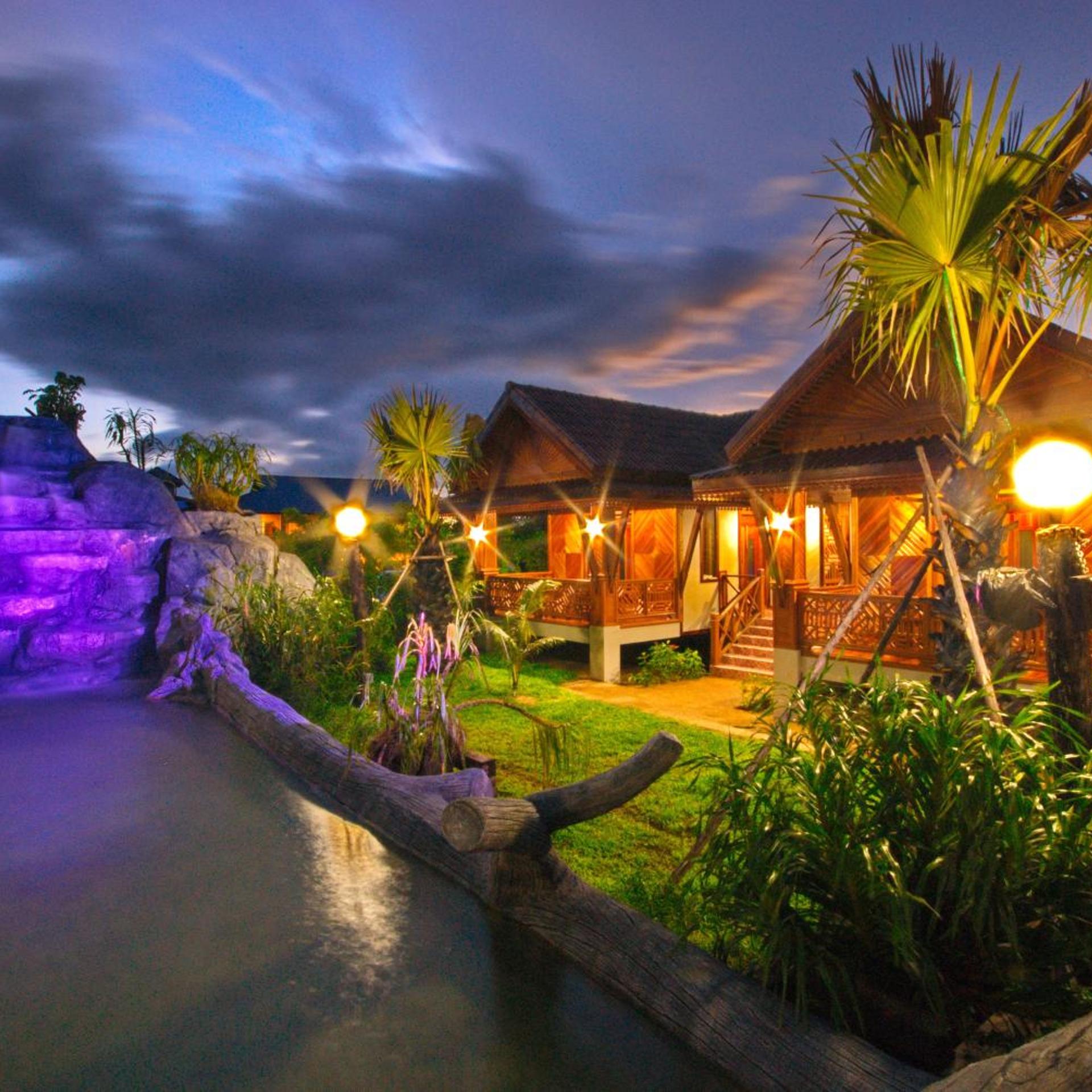 Sangsawan Palace Khaolak Hotel 94/98