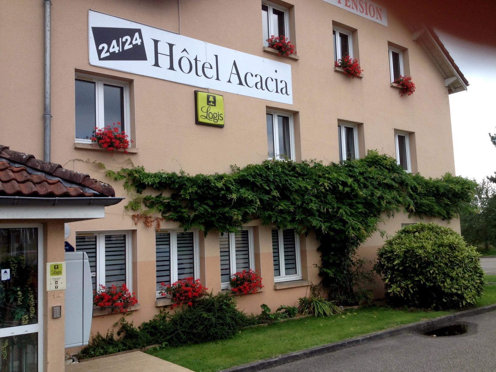 Hotel Acacia 3/27