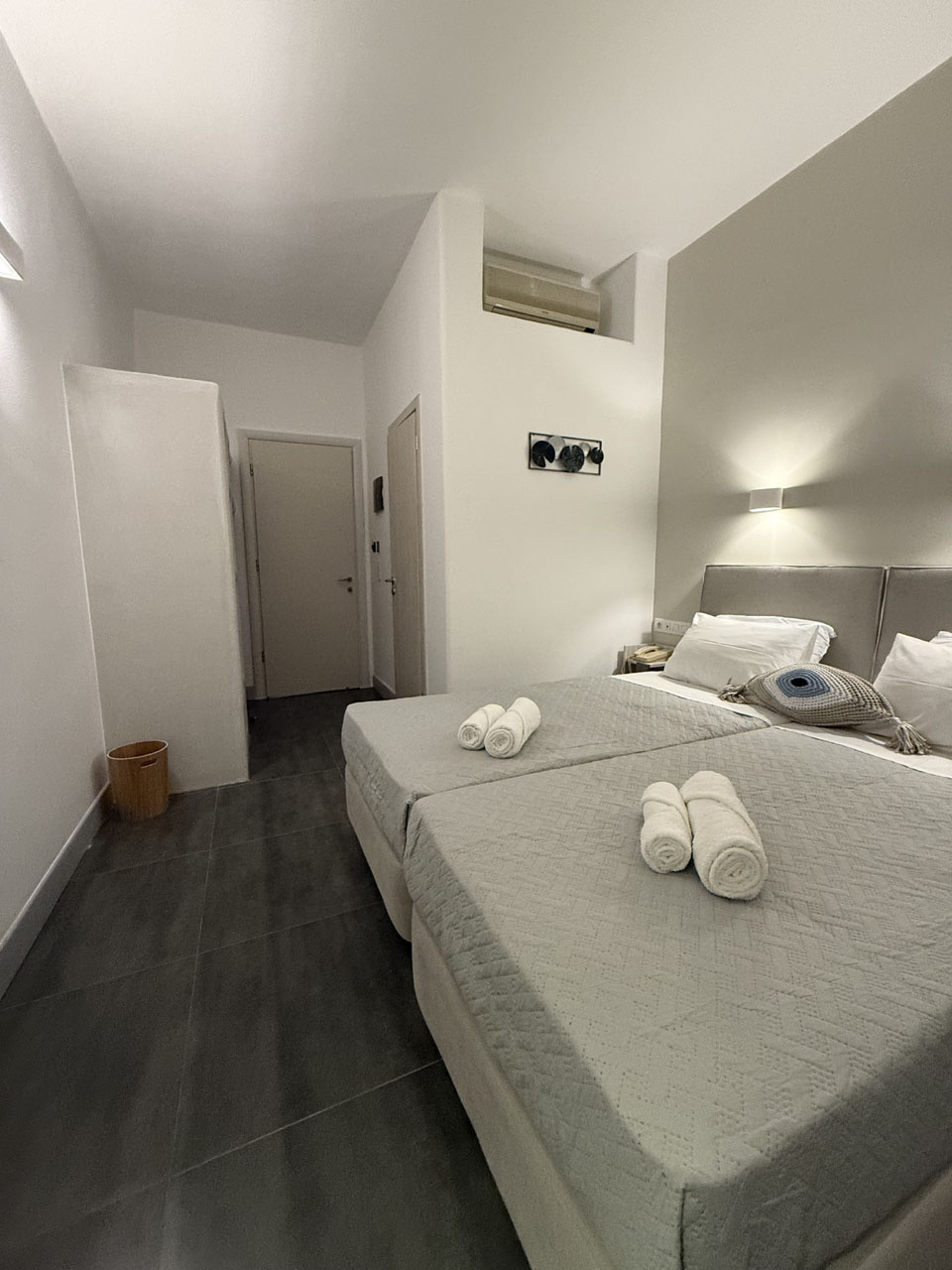 Promo, Double or Twin Bed