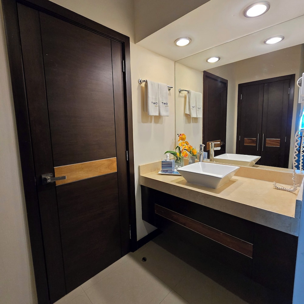 Hotel Two Select 59/60