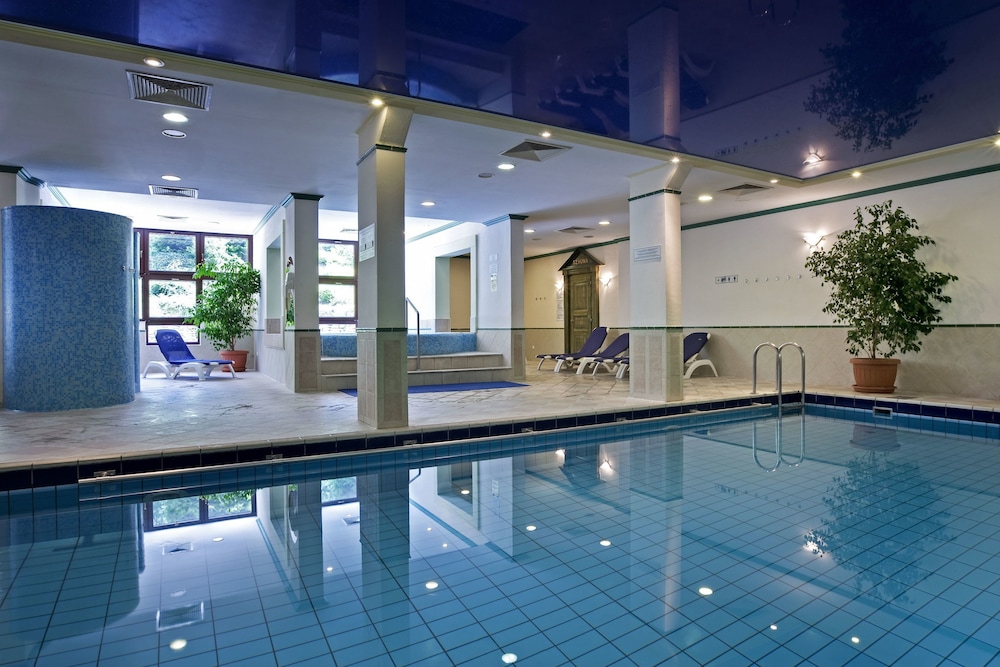 HOTEL LOVER 28/55