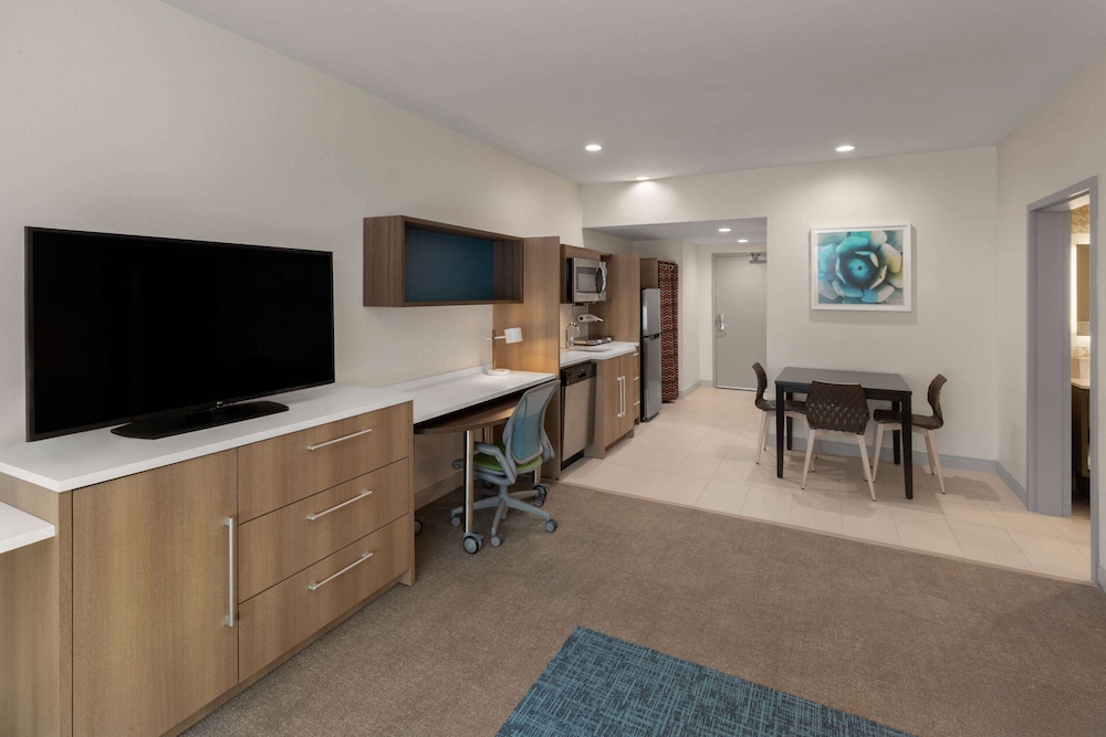 Hawthorn Suites by Wyndham Kingwood/Houston 24/30
