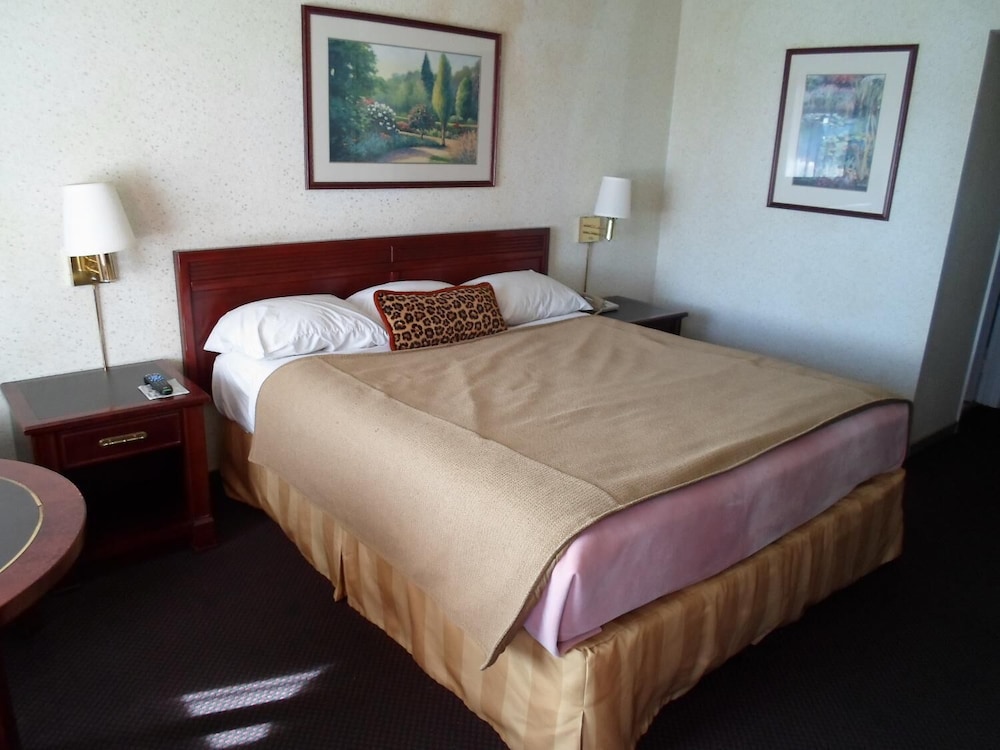 Heritage Inn 14/57
