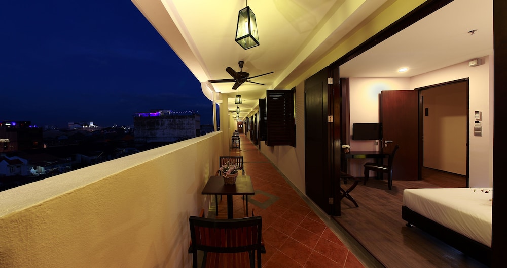 Kimberley Hotel Georgetown 35/50