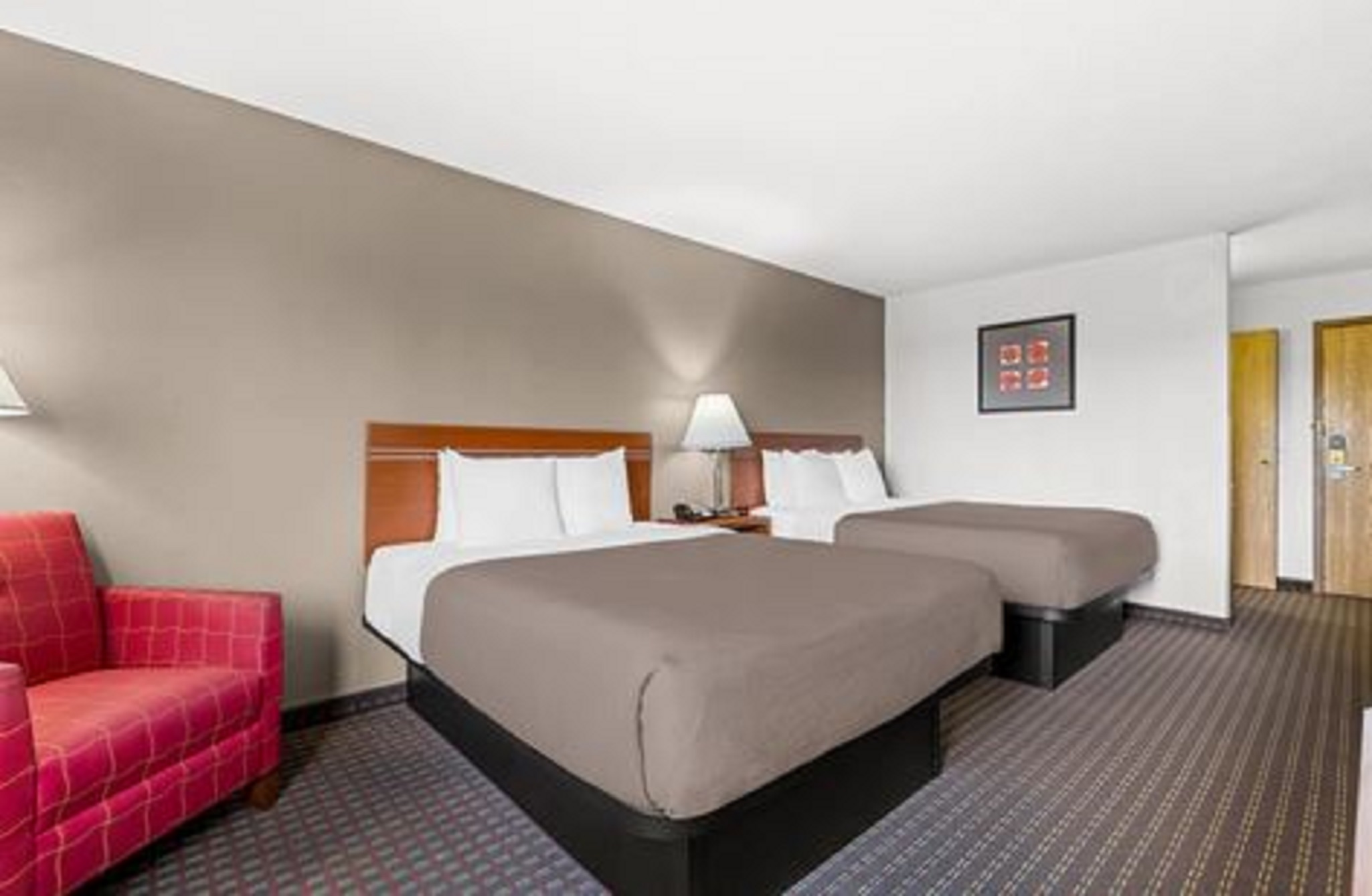 جناح بسريرين كوين، Rodeway Inn Rapid City SD 2/3