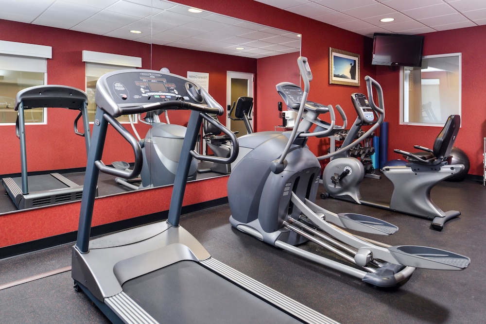 HOLIDAY INN EXPRESS CANANDAIGUA - FINGER LAKES 28/56