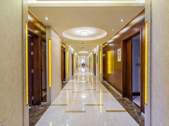 Chun Xue Four Seasons Hotel 38/57