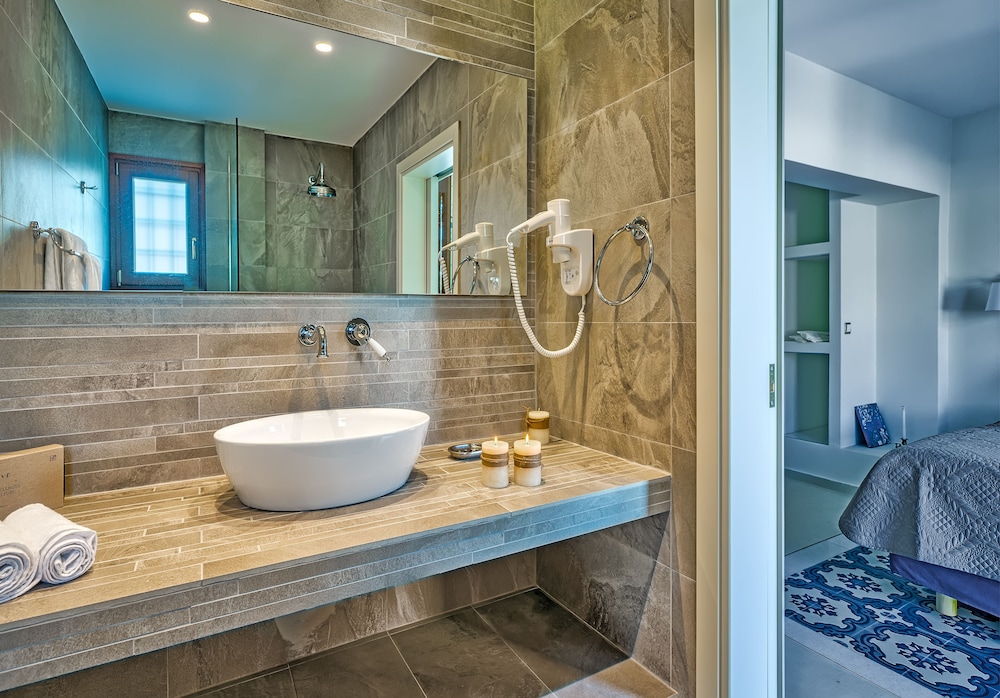 Hermes Suites 44/50