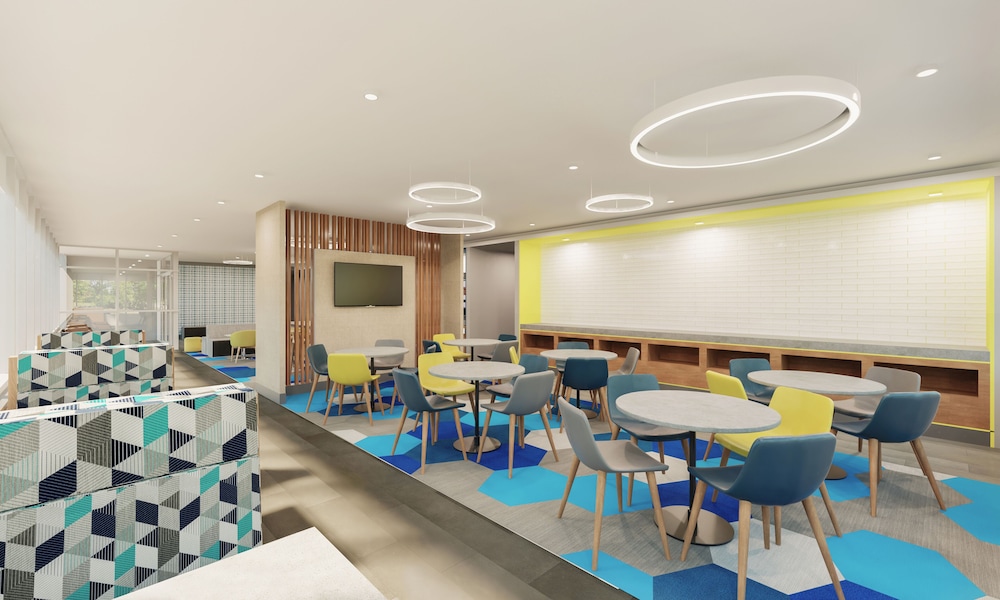 Microtel Inn Suites by Wyndham Lac-Megantic 26/33
