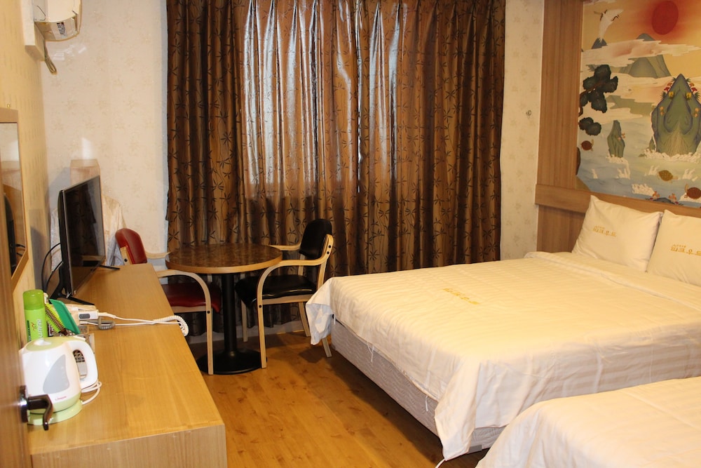 HOTEL PARKWOOD INCHEON AIRPORT 15/70