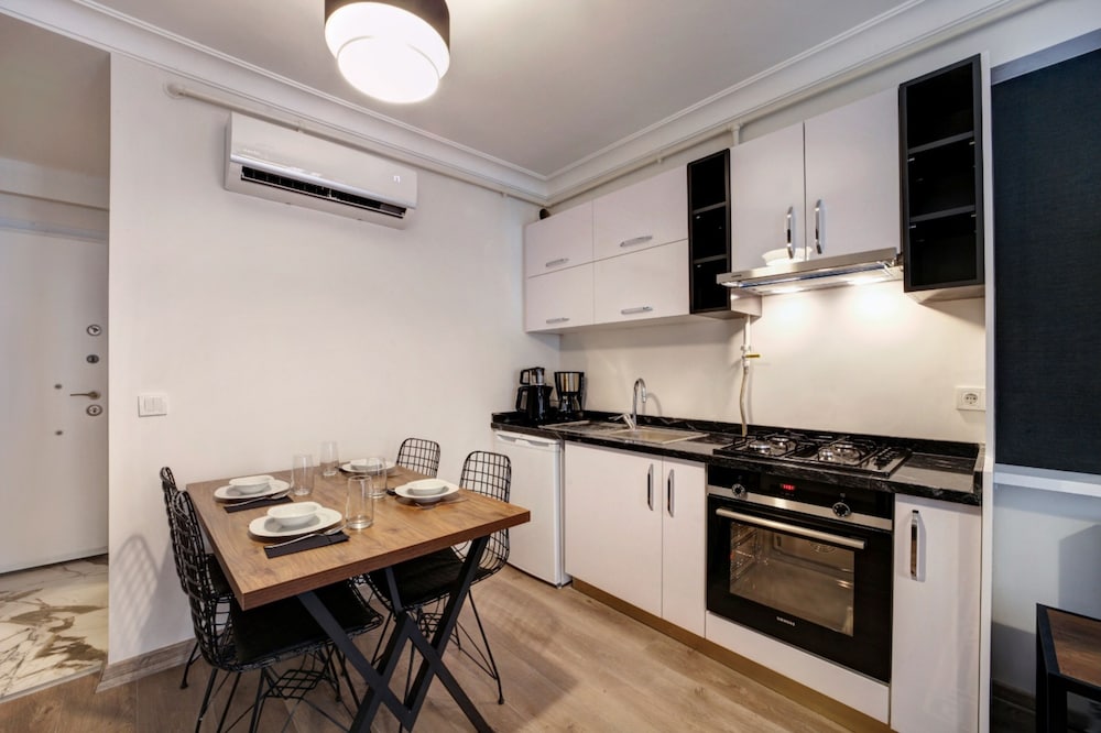 Etiz Residences 34/47