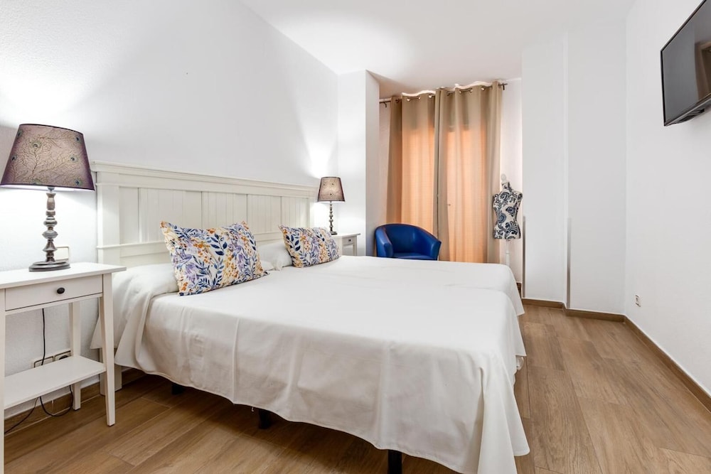 Madrid Hotel 11/73