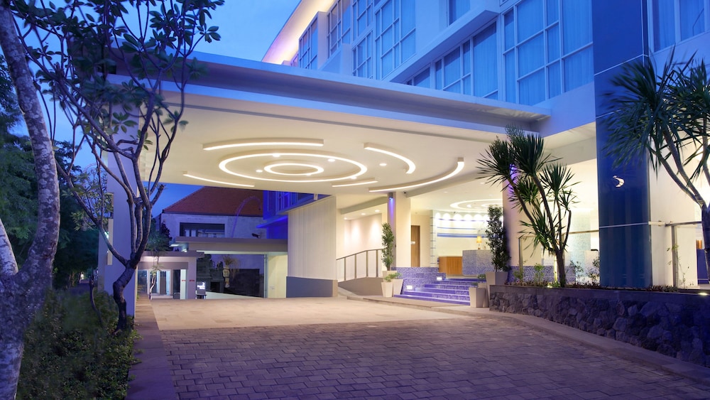 HOLIDAY INN EXPRESS BARUNA BALI 6/73