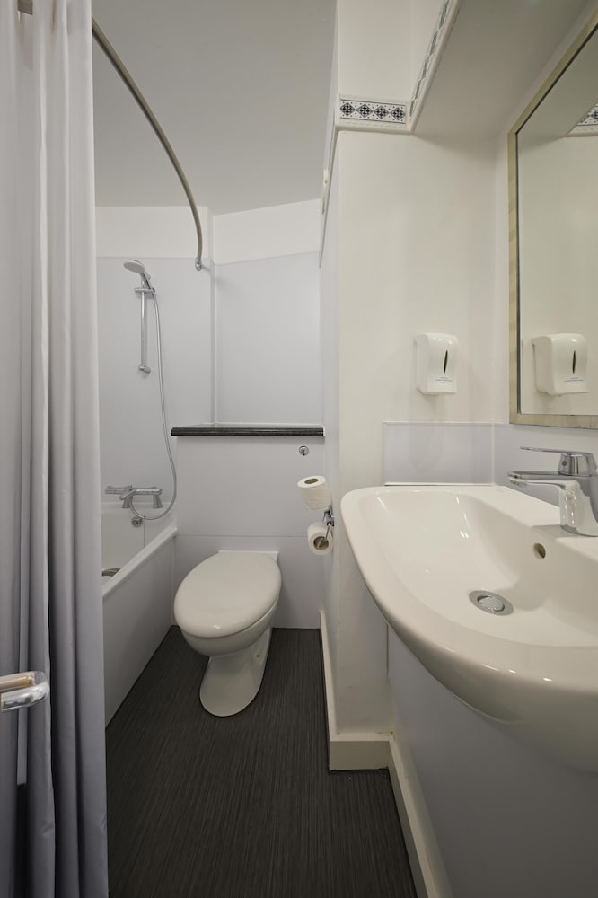Travelodge London Kings Cross Royal Scott 35/40