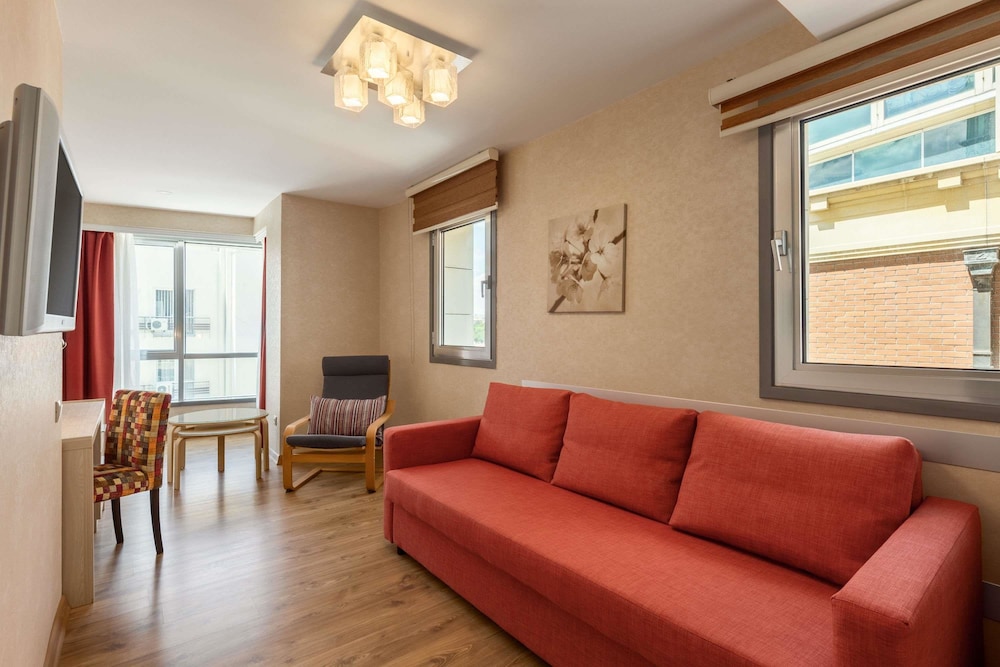 Ramada by Wyndham Ankara 33/40