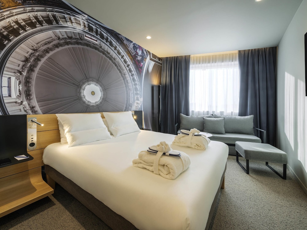 NOVOTEL BELLEVILLE PARIS 20 15/69