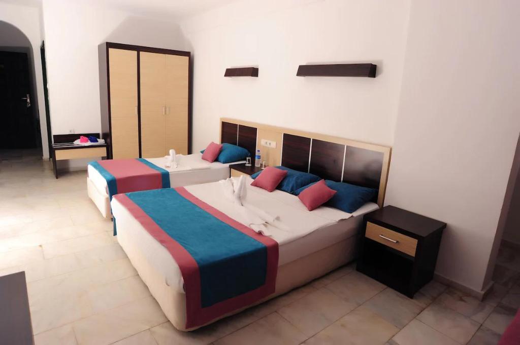 Semt Luna Beach Hotel 17/45