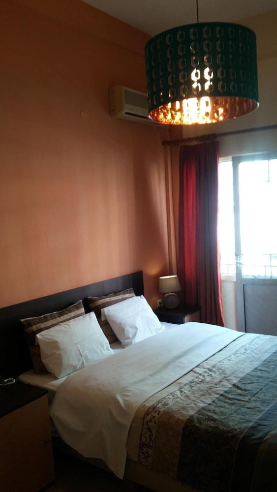 Alexandria Hotel 19/50
