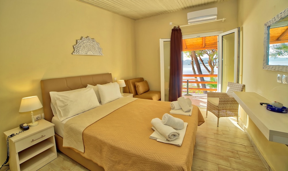 Venus Beach Hotel 14/64