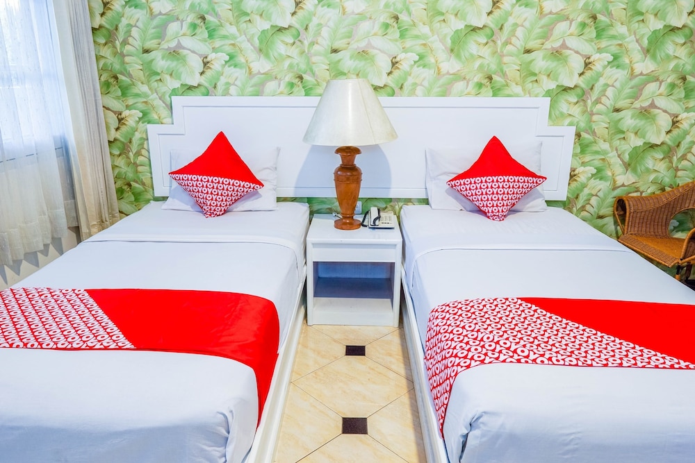 Collection O 1452 Hotel Utari 16/44