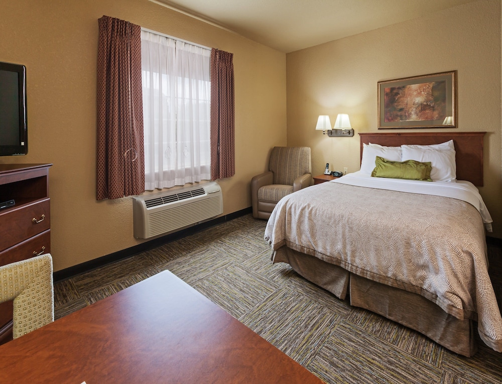 Candlewood Suites St. Robert 12/44