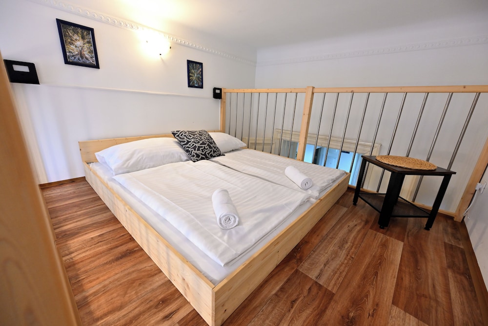 MEZZANINE, 2 BEDROOMS, GALLERY, APARTMENT, PRIVATE BATHROOM