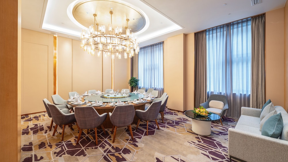 HOLIDAY INN Tongren Wanshan 31/48