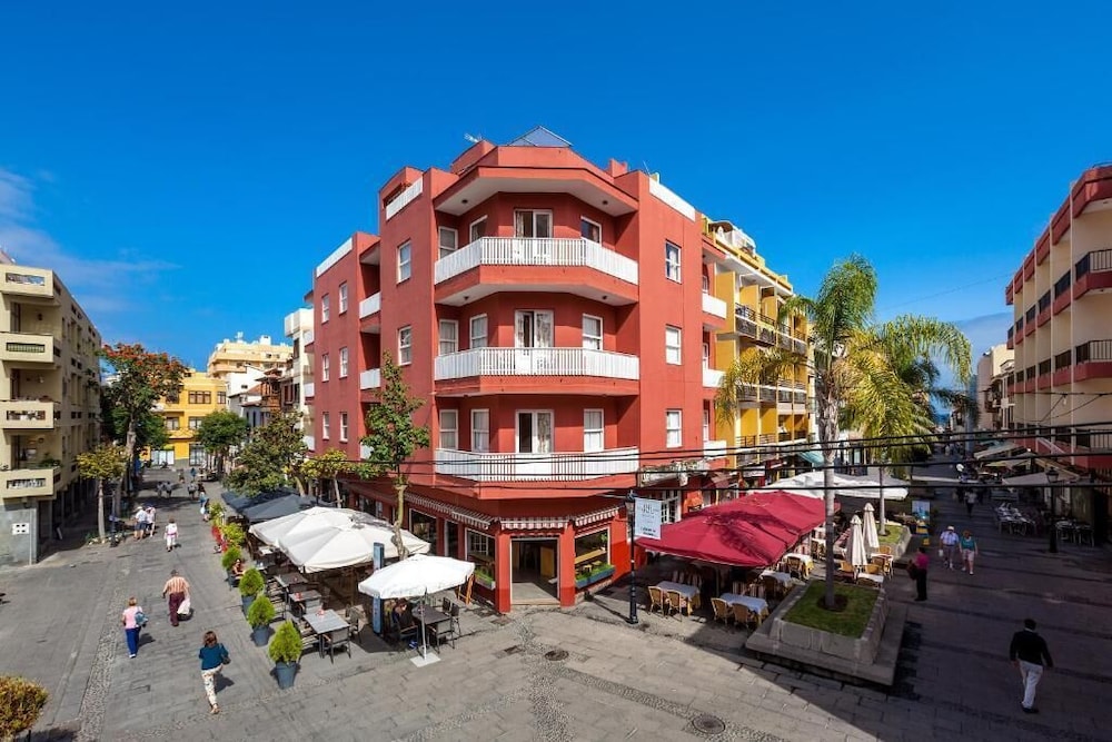 Maga Hotel 8/50