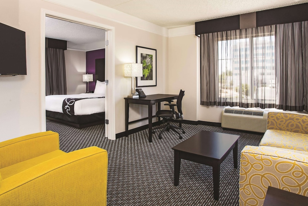 La Quinta Inn And Suites By Wyndham Las Vegas Summerlin Tech 34/49
