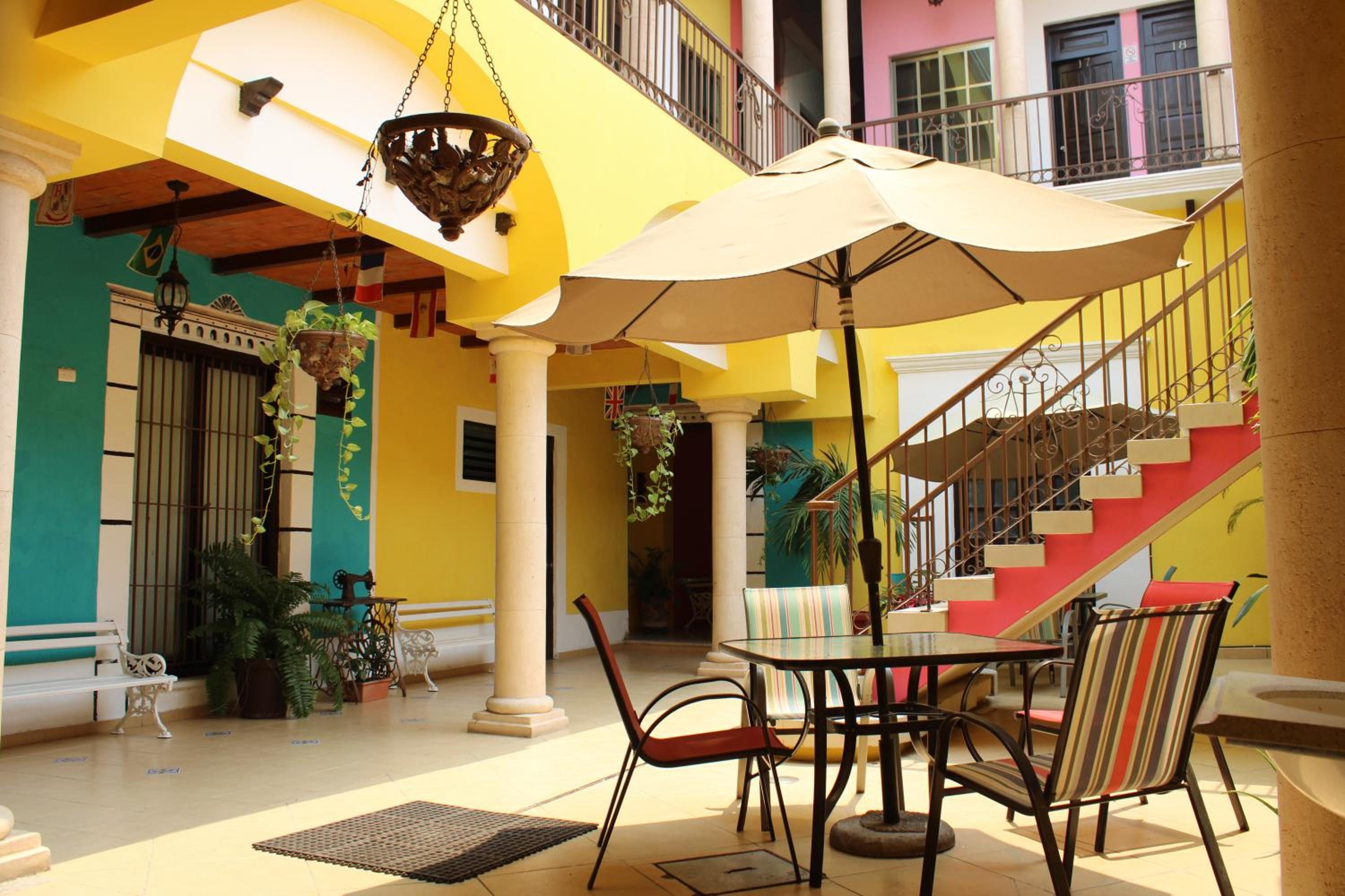 Hotel Guaranducha Inn 38/44