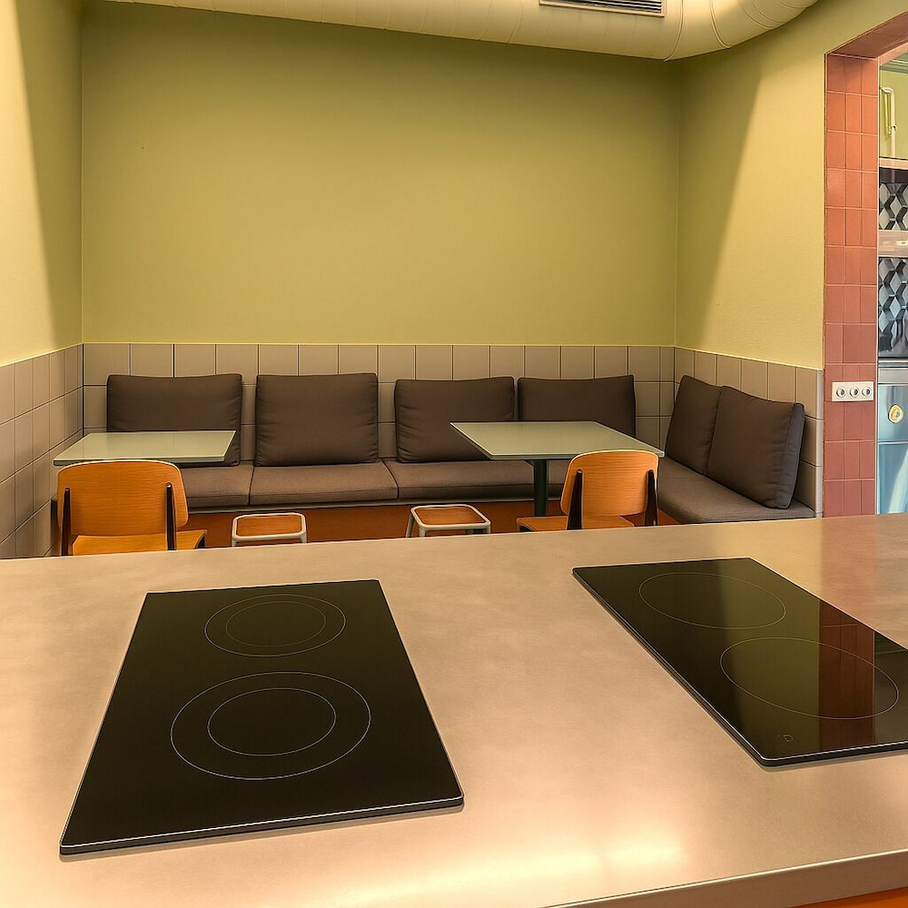 The Loft Hostel 27/47