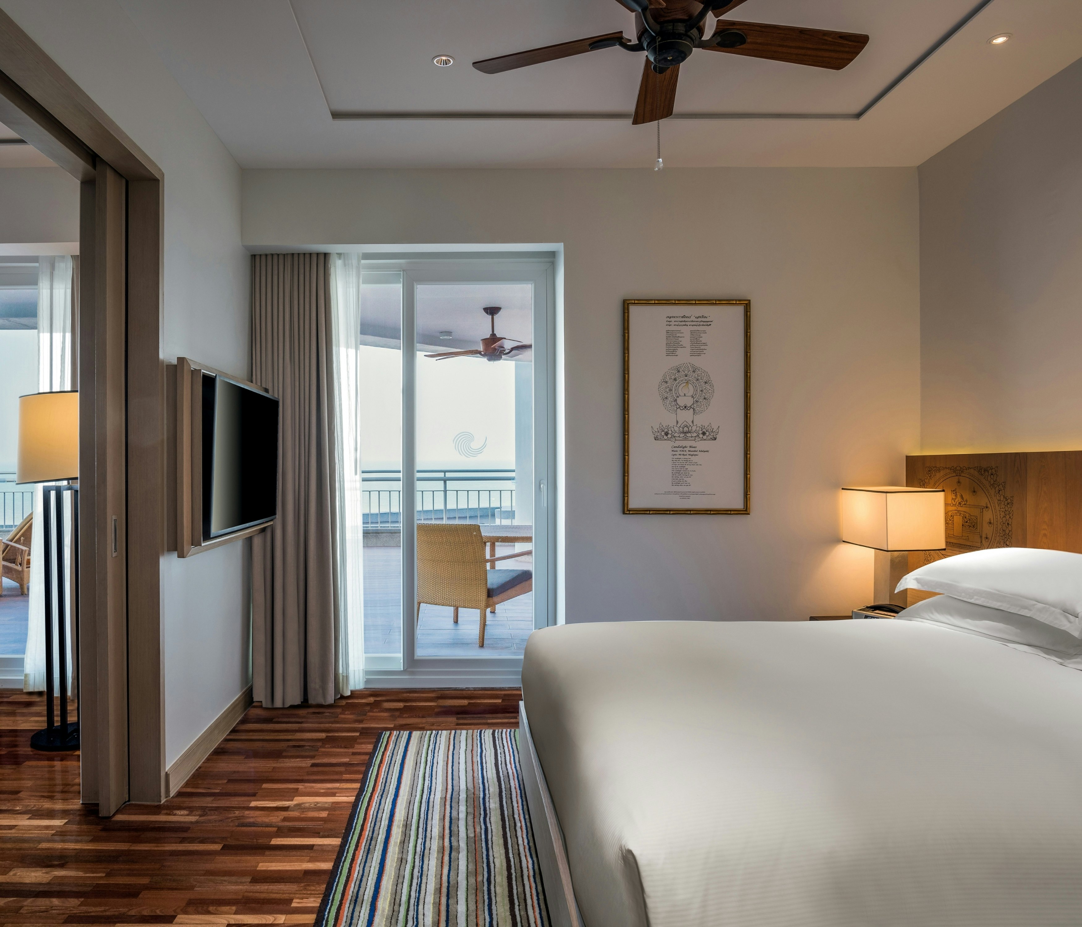 EXECUTIVE, SUITE, KING BED, OCEAN FRONT