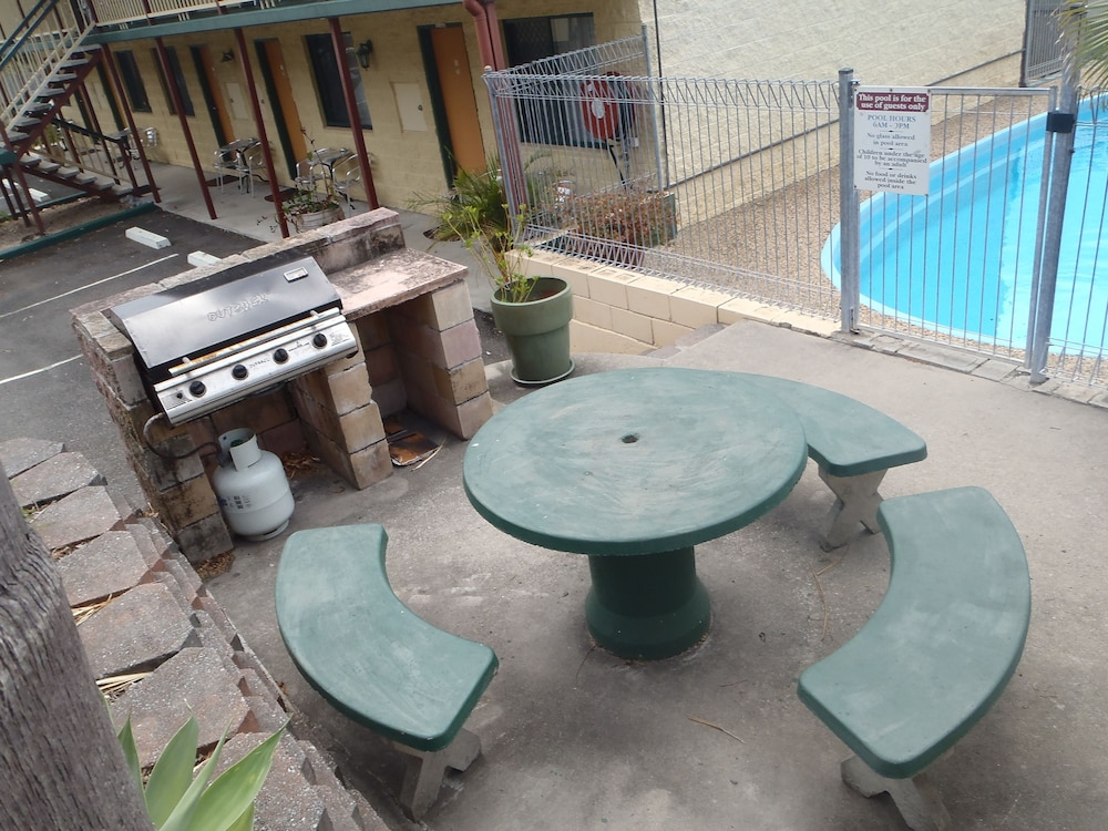 Harbour Lodge Motel Gladstone 11/31