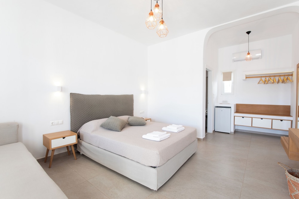 Agia Anna Studios 4/50