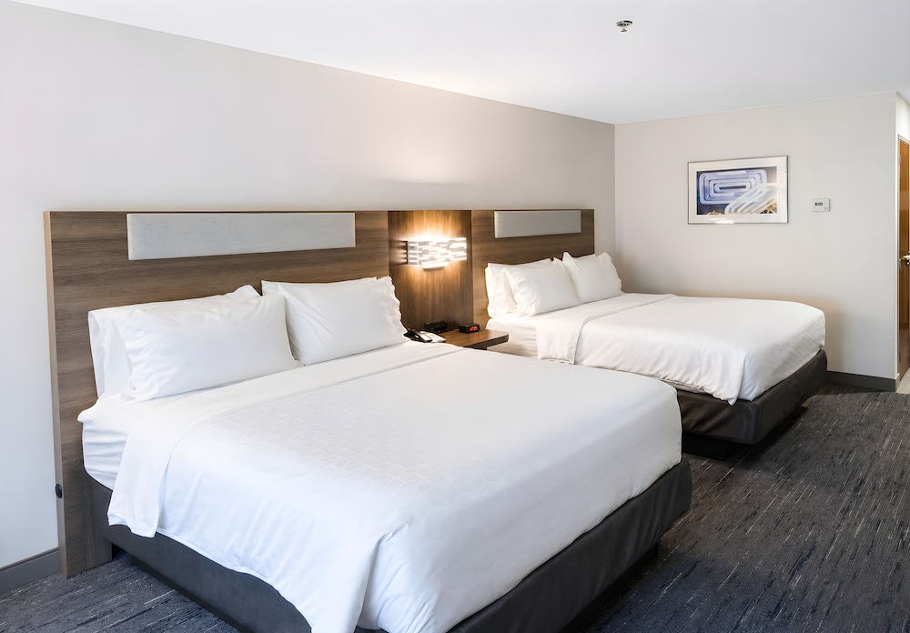 Standard, 2 Queen Beds