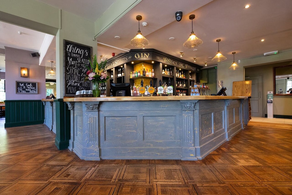 Worplesdon Place Hotel 7/70