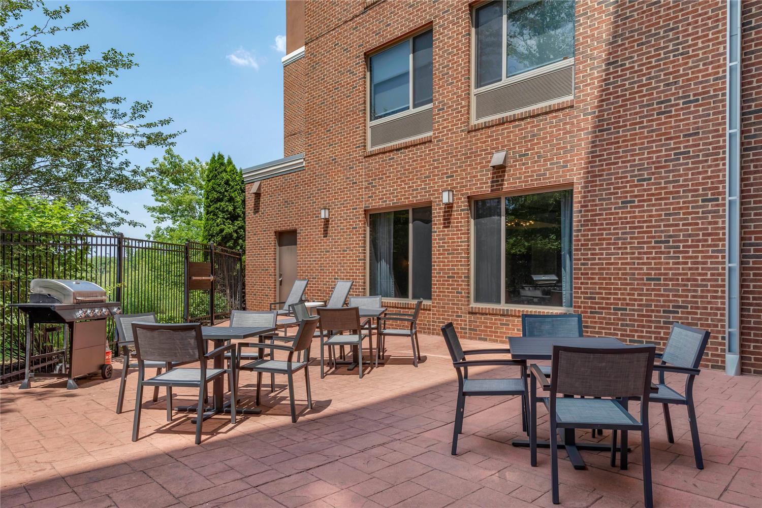 Cambria Hotel Madison East 30/41