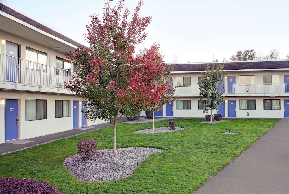 Motel6 Troutdale, OR - Portland East 56/59