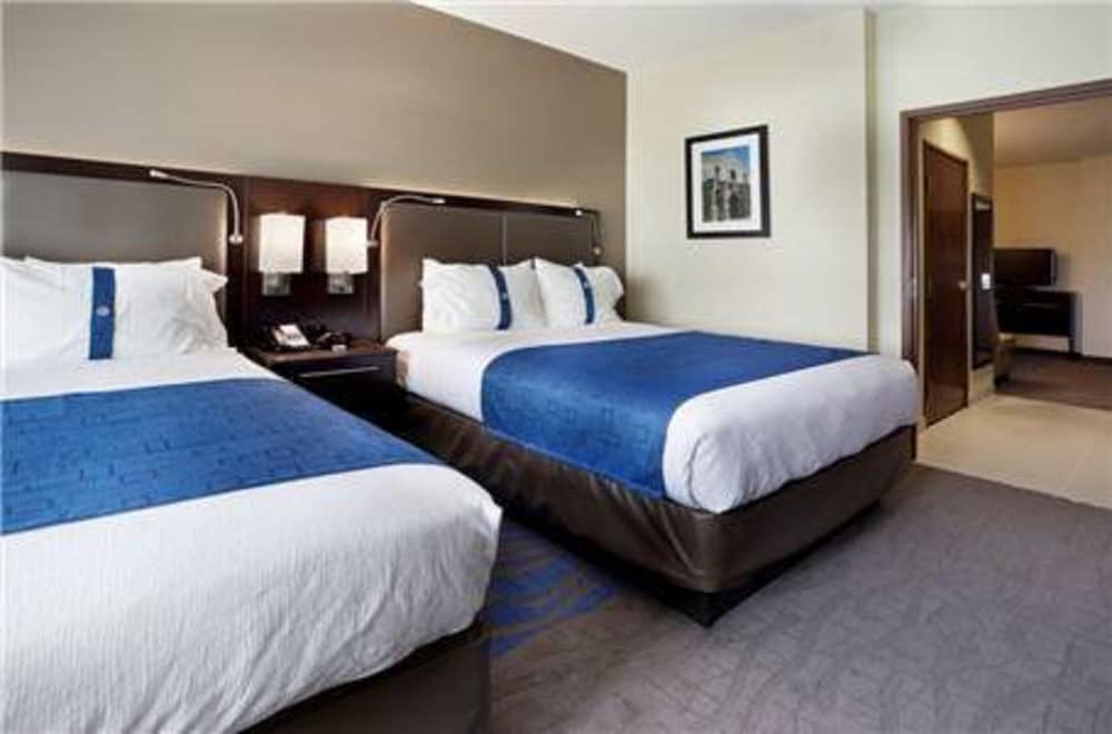 1 Bedroom, Suite, 2 Queen Beds