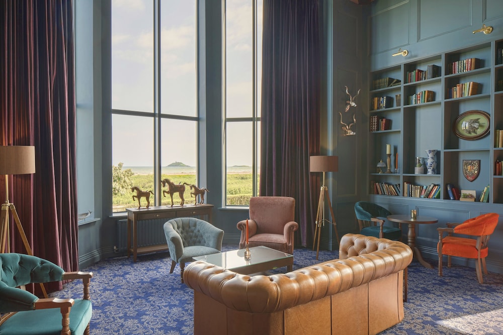 Garryvoe Hotel 33/53