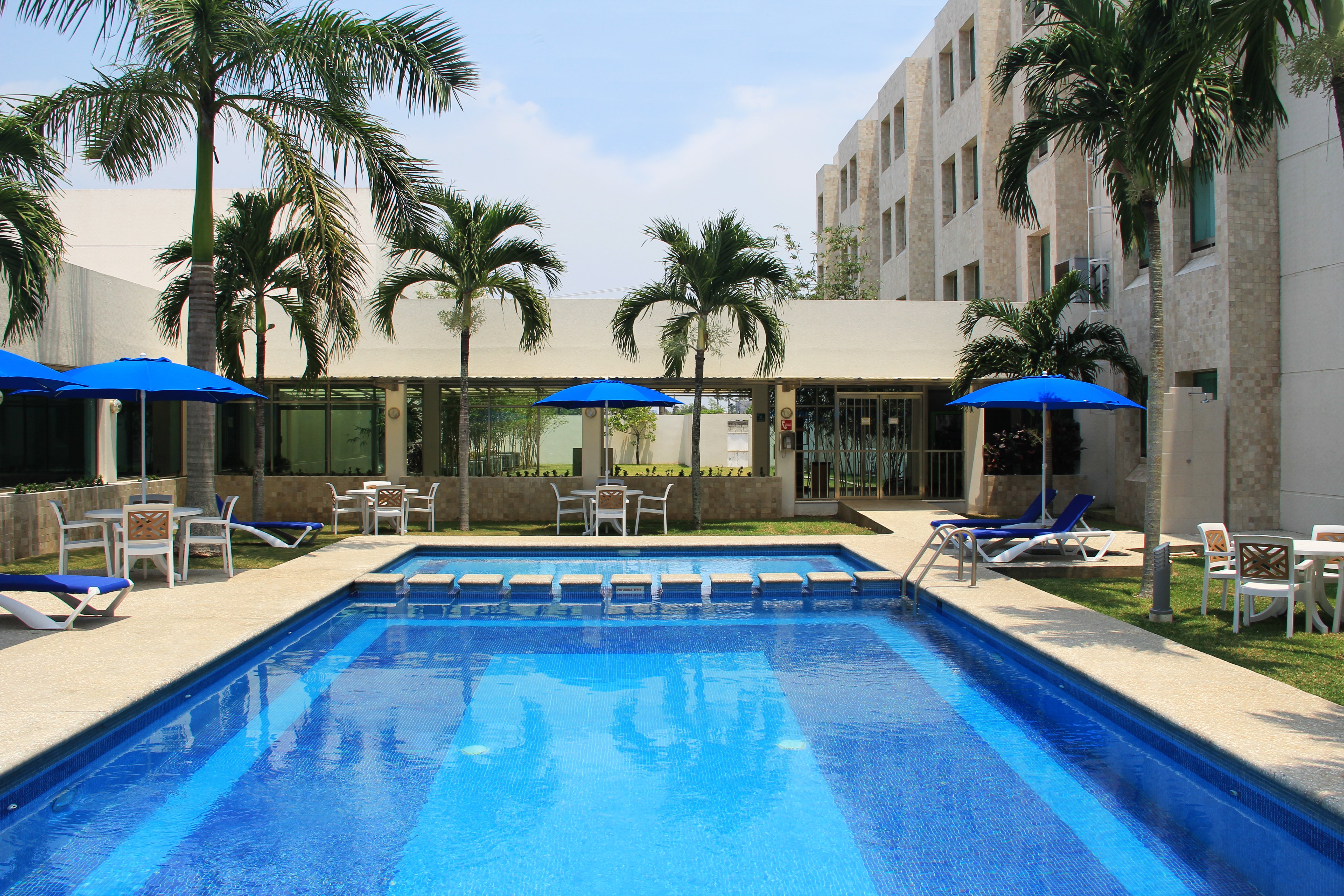 HOLIDAY INN EXPRESS PARAISO DOS BOCAS 22/23