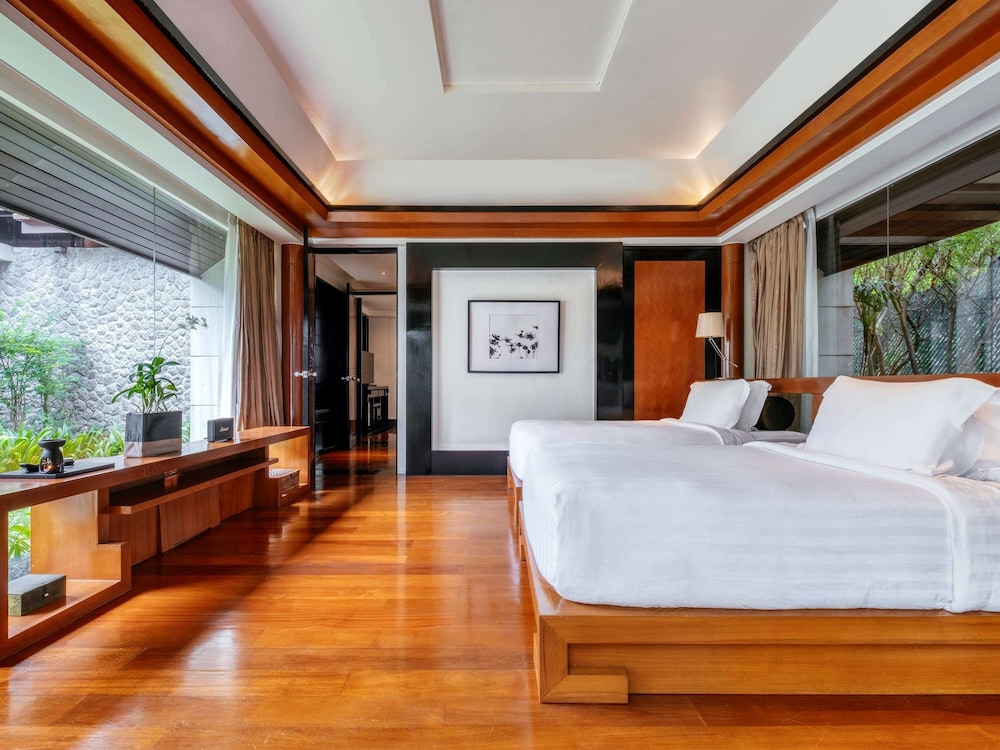 3 BEDROOMS, POOL, VILLA, DOUBLE BED