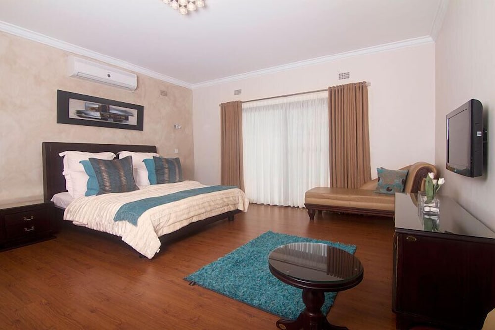 Fallsway Villas 6/23